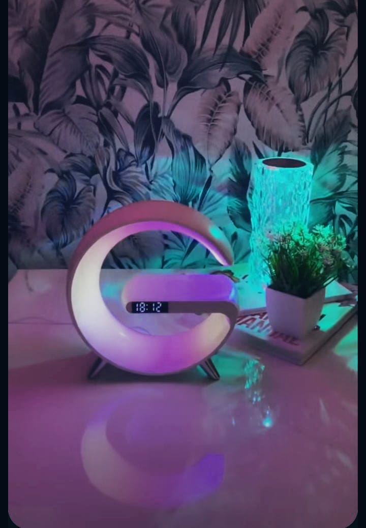 Lámpara Inteligente con Carga Inalámbrica - Iluminación Smart